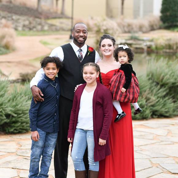 Meet your Posher, Alyssa - Picture 1 of 1